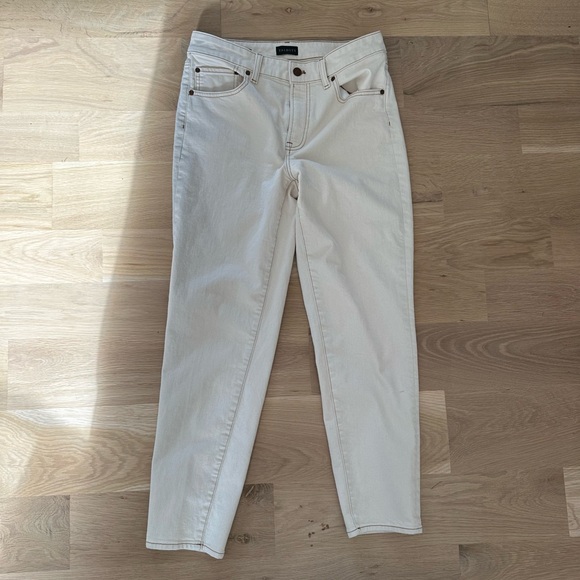 Talbots everyday relaxed white Jeans - Picture 2 of 5